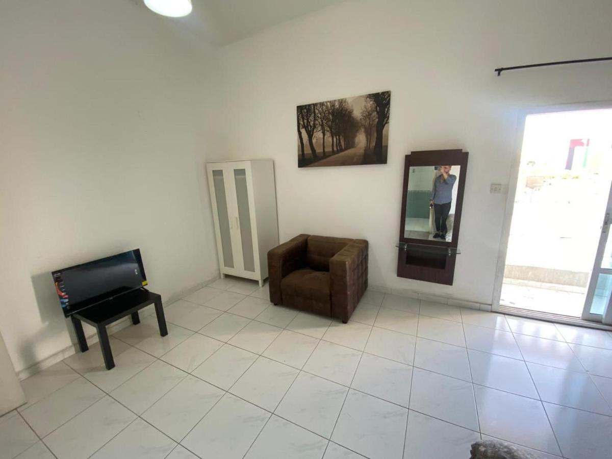Comfortable Private Rooms In Compound Housing دبي المظهر الخارجي الصورة