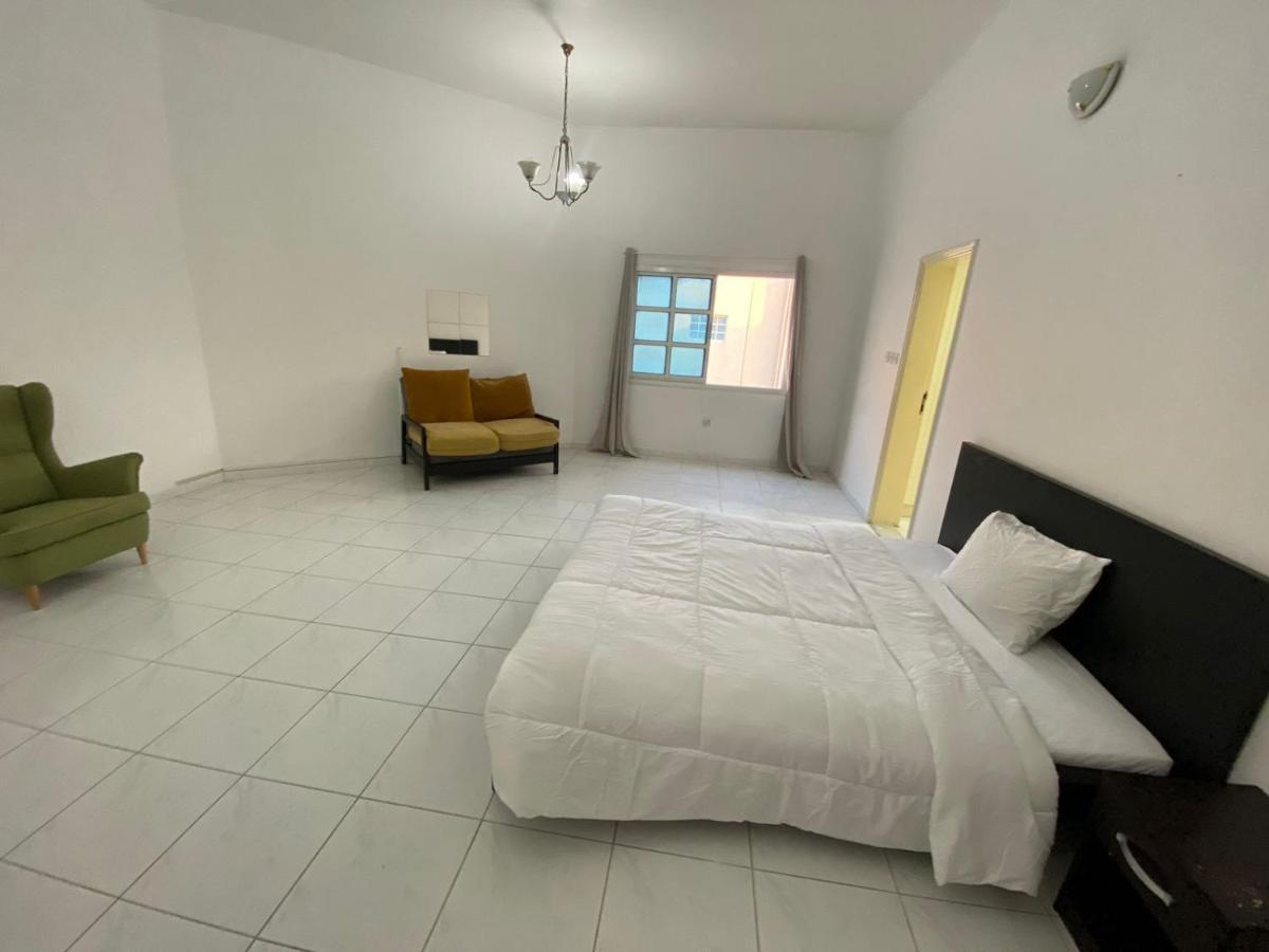 Comfortable Private Rooms In Compound Housing دبي المظهر الخارجي الصورة