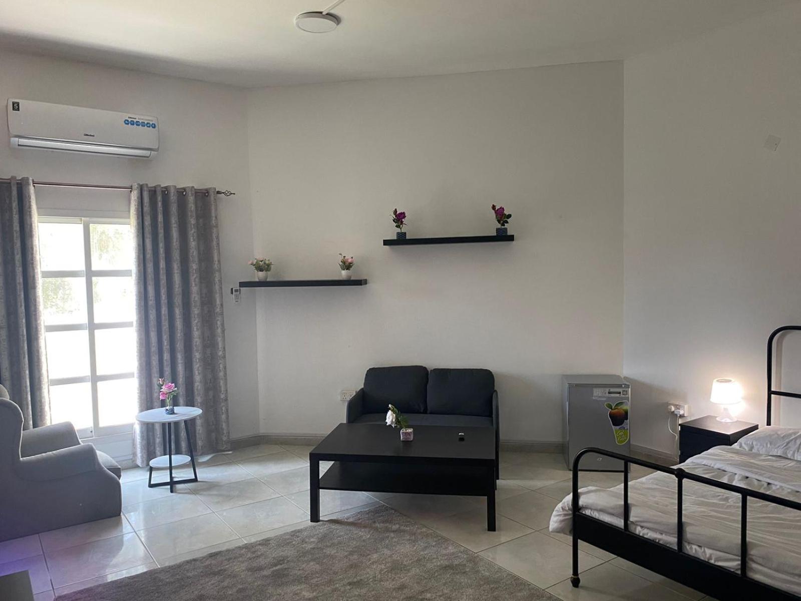 Comfortable Private Rooms In Compound Housing دبي المظهر الخارجي الصورة
