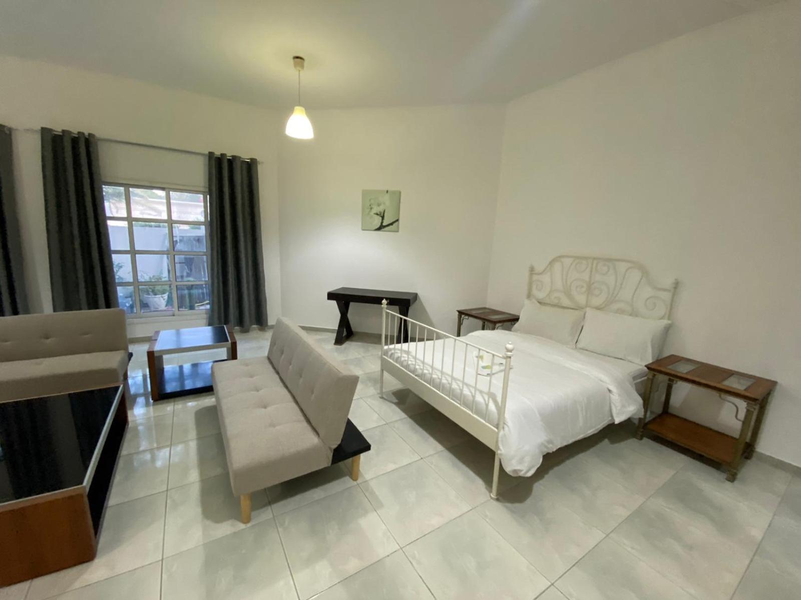 Comfortable Private Rooms In Compound Housing دبي المظهر الخارجي الصورة