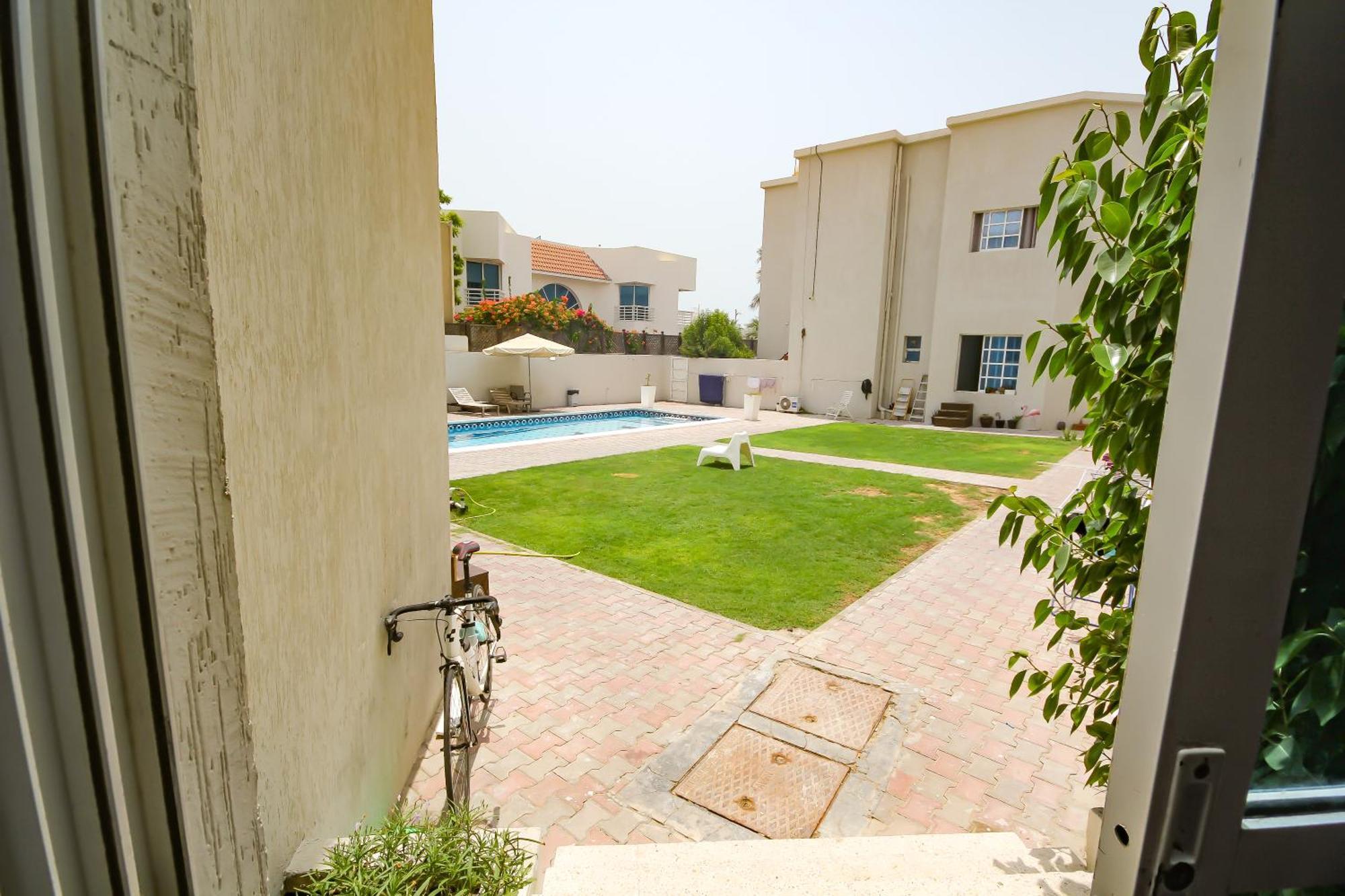 Comfortable Private Rooms In Compound Housing دبي المظهر الخارجي الصورة